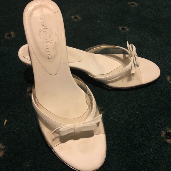 Chinese Laundry Shoes - White Kitten heel slip on